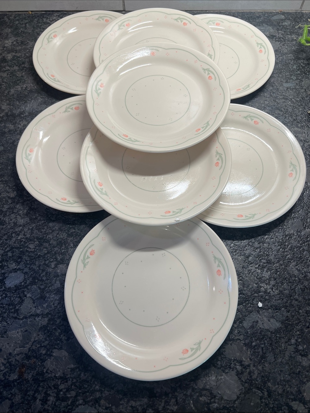 Set of 8 Vintage CORELLE CALICO ROSE pattern. Salad/Desert plates. 7”. Exc cond